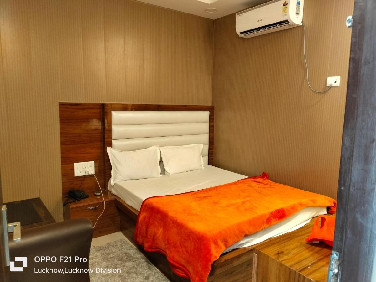 Hotel Kbs Lucknow Exterior photo